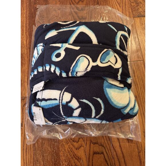 New Vera Bradley Shore Enough Travel Blanket Fleece 45 x 60 Retired Ocean Beach - Picture 8 of 8